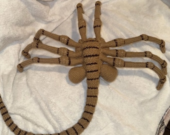 Padrão de crochê do Alien Facehugger