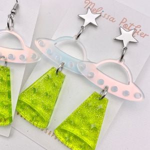 UFO Earrings, Alien Earrings, Space Earrings, Flying Saucer Earrings, Extraterrestrial, Sci-Fi Earrings, Spaceship Dangles, Space Ship