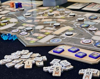 Melhorias de Fichas de Crédito Compatíveis com Clank! In Space™ ou outros jogos com temática de ficção científica.