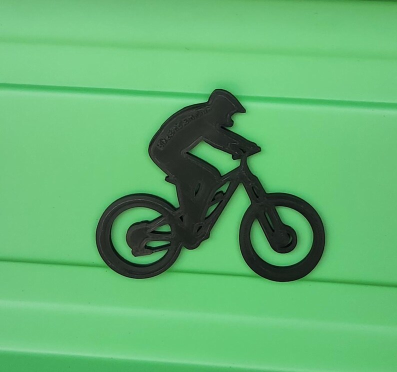 3D Emblem is 4 mm thick, for yoyr car or truck.. Comes with waterproof adhesive. Lifetime warranty