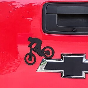 black 3D Emblem, 4 mm thick.
