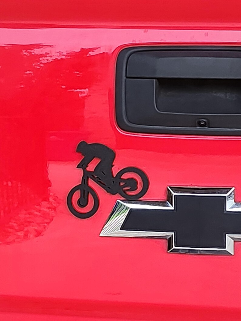 black 3D Emblem, 4 mm thick.