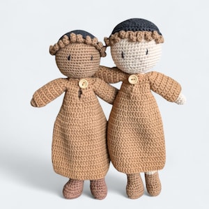Poupée garçon islamique crochetée à la main - Peau Foncée et Claire