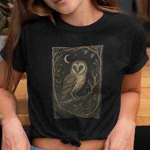 Camisa de coruja com estampa de coruja mágica, camisa de coruja com estampa de coruja mágica, camisa de tarô mágica, coruja com estampa mágica, pássaros mágicos, camisa de Hogwarts, pano para cartas de tarô de mago