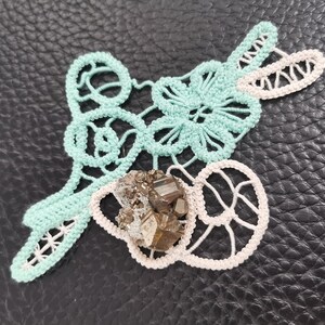 Instant Download Romanian Point Lace Flower Doily  Pattern- Two Colour Pattern