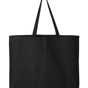 Puede incluir: Un bolso tote negro liso con dos asas largas. El bolso tiene forma rectangular con una abertura ancha y est&aacute; hecho de una tela resistente. Las asas est&aacute;n unidas en la parte superior y est&aacute;n dise&ntilde;adas para llevar al hombro.