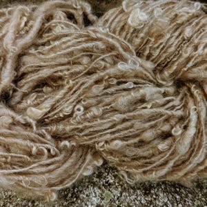 Handspun art yarn walnut dyed kid mohair corespun locks 90yards 7 ounces each so soft amber color garden party fibers free shipping