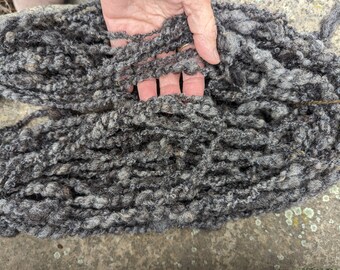 Handspun art yarn wool natural grey 90 yards 6 oz thick squishy TTTgrey garden party fibers free shipping