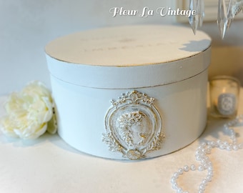 boudoir  Parisian style aged white color  storage box hat  french country