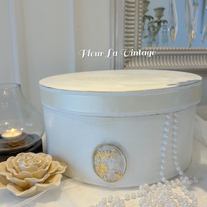 boudoir  Parisian style aged white color  storage box hat  french country