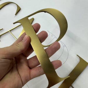 Letras de acero inoxidable doradas personalizadas, señalización comercial, letreros metálicos 2D, letreros con logotipo cortado a láser, letreros metálicos de pared, señalización de oficina, señalización de recepción
