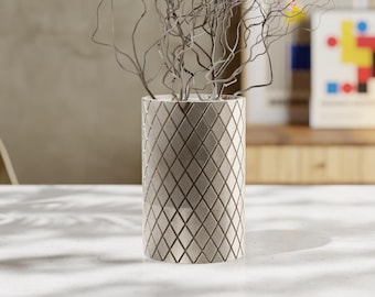 3D Printed Geometric Planter: Modern Plant Pot with Drainage