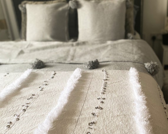Moroccan white Handira Bed Blanket with Sequins, Handira wedding bed cover, Bed Spread, Wedding gift, Moroccan throw, Moroccan bedding,