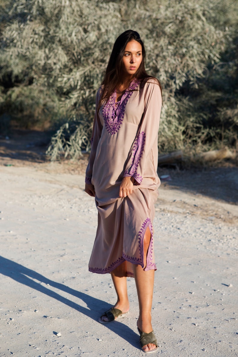 BEIGE CROSS STITCH KAFTAN