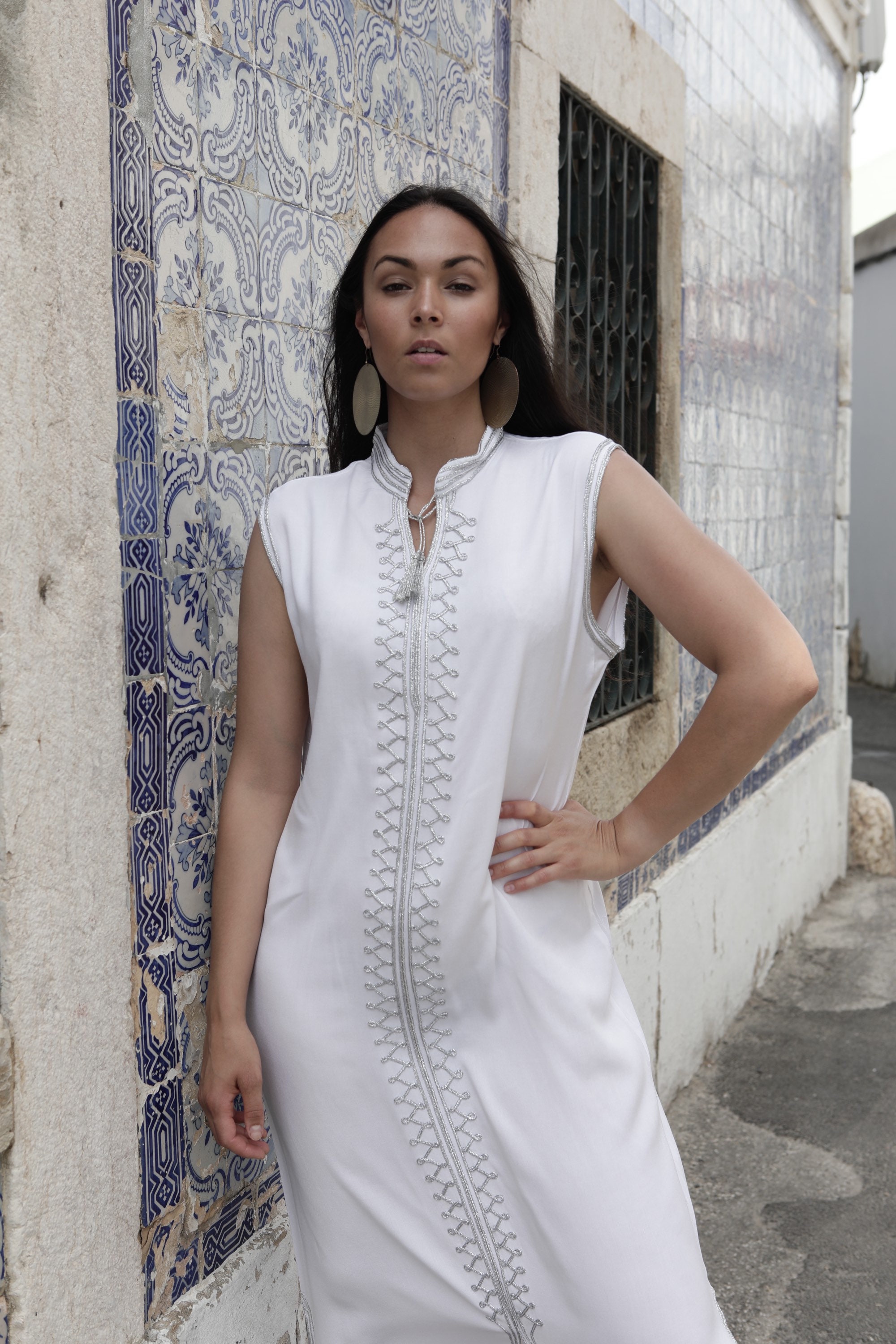 white and silver kaftan