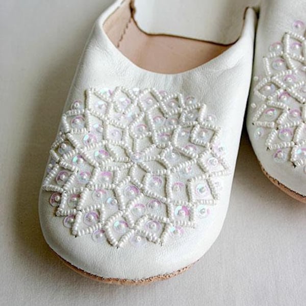 Bestseller gifts,White Sequins Moroccan Babouche Slippers-home decor, home wear, sheep skin home slippers, lounge slippers,Gifts for her