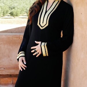 Sommar svart Mariam kaftan - kaftan, kaftankläder, resortkläder, strandklänningar, födelsedagspresenter, marockansk kaftan, presenter till henne, boho klänning bild 5
