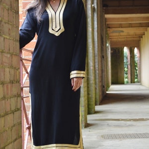 Sommar svart Mariam kaftan - kaftan, kaftankläder, resortkläder, strandklänningar, födelsedagspresenter, marockansk kaftan, presenter till henne, boho klänning bild 3