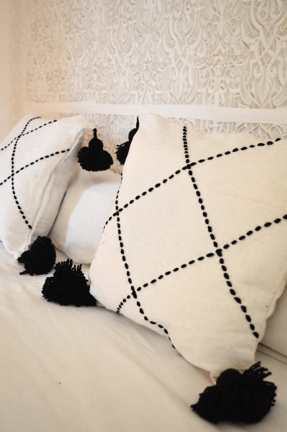 Moroccan white & black Pillows, Bed Pillows, Wedding gift,gift for her, gift for him, home gift, chirstmas gift,home decor, cushions