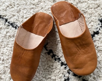 gifts, Tan Brown Moroccan Babouche Slippers-home decor, home wear, sheep skin home slippers, stayhome lounge slippers,,