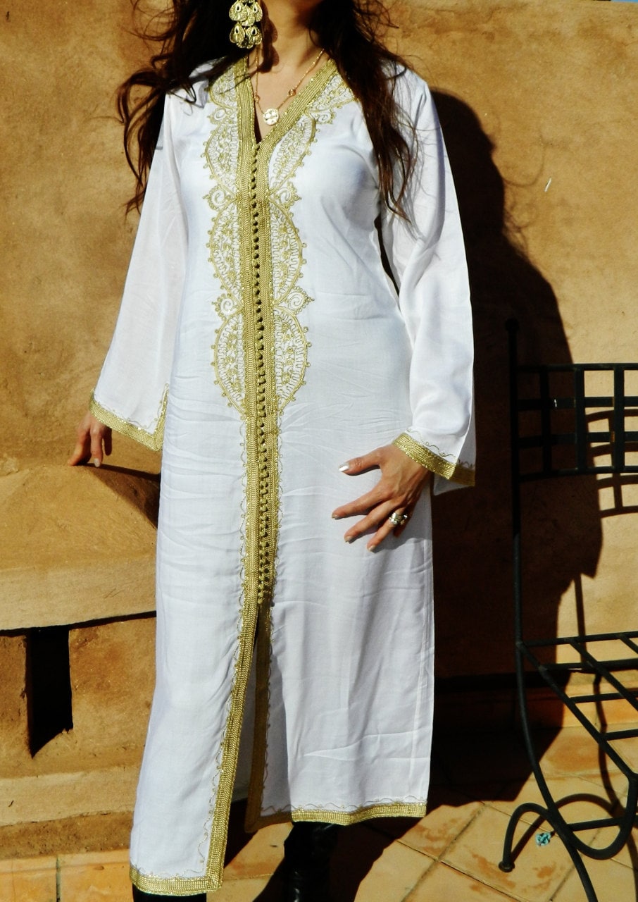 white and gold moroccan kaftan