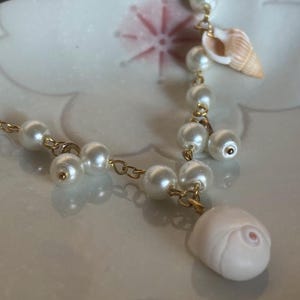 Seashell Pearl Necklace - Handmade