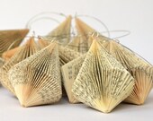 Pendulum small - Christmas Decoration: folded Book Art hanging Ornament