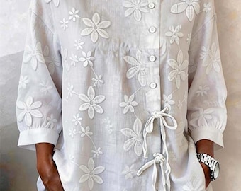 Camisa de manga larga con botones y bordado floral, talla grande.