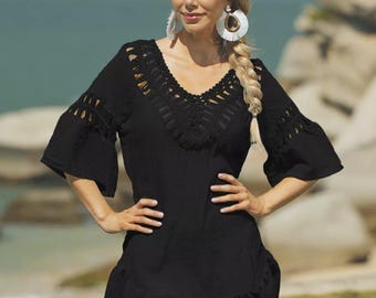 Vestido de playa de ganchillo con escote en V