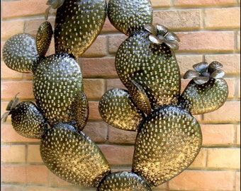 PRICKLY PEAR CACTUS, Metal Cactus, Metal Yard Art, Metal Garden Sculpture, Outdoor Garden Decor, Southwestern Decor, Haitian Metal, C-100