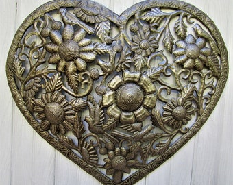 HEART WALL HANGING, Haitian Metal Art, Metal Wall Decor, 21" x 23", Metal Wall Art - Metal Art, Outdoor Metal Art, #122