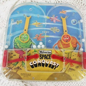 Space Conquest door Wolverine Pinball Machine, Hand Held Pinball Game, Vintage Flipball