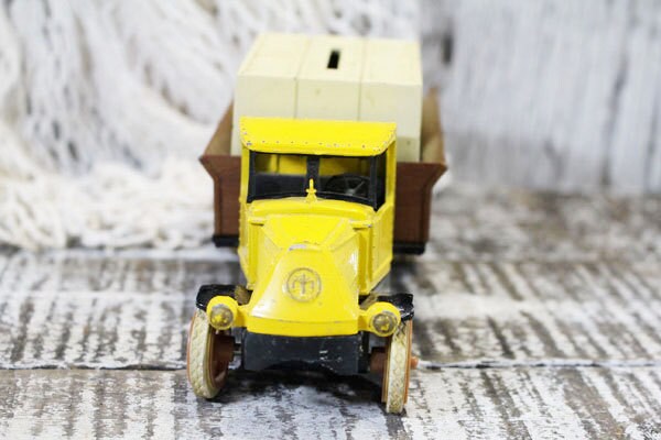Truck Bank, Vintage Replica MACK 1926 Bulldog JC Penney's Co