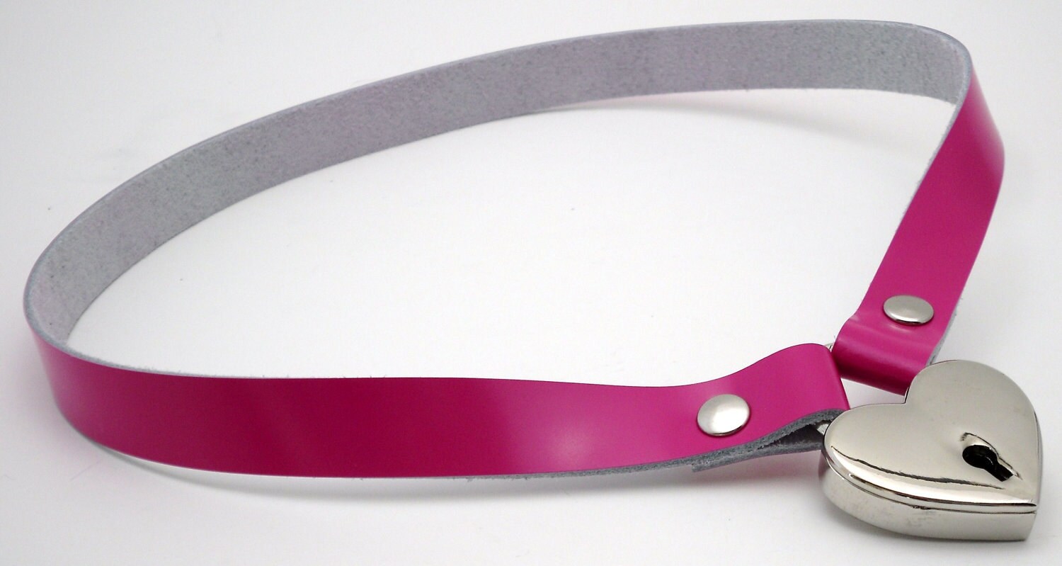 Simple Patent Leather Submissive Collar with Locking Heart in Etsy