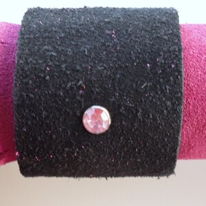 Pain vs Pleasure frusta in pelle scamosciata rosa e nera - spedizione gratuita negli Stati Uniti