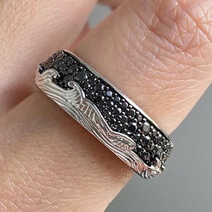 Round Cut Black Mossionait Band, Beach Style Ring, Diamond Sea Waves Full Eternity Wedding Band, Stackable Band In 14K White Gold Men&#39;s Ring