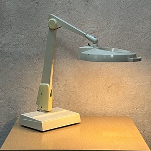 Large White Dazor Magnifying Desk Task Lamp, Vintage image 8