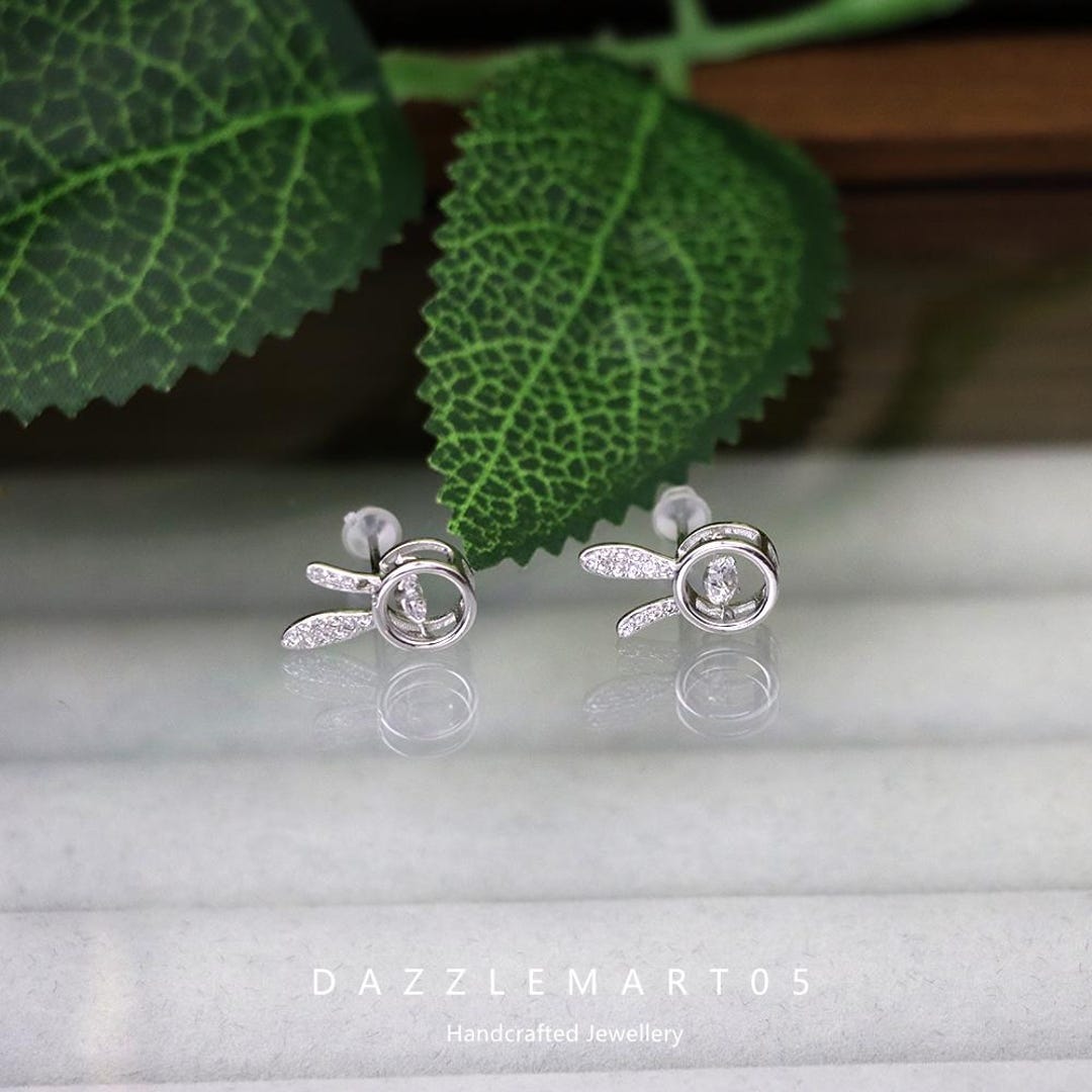 Mini orecchini a perno in argento Sterling 925 a forma di coniglietto