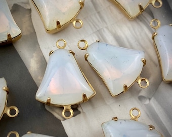 Vintage milky white opal bell / bow connectors / pendants glass shabby chic (4 pieces)