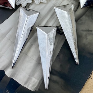 Super fun silver plated spike pendants (2 pcs)