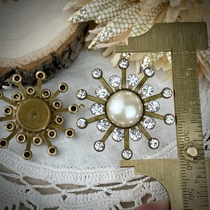 Vintage Swarovski Crystal And Glass Faux Pearl Sunburst / Starburst Pendant / Drop / Charm 36mm - 1 Piece