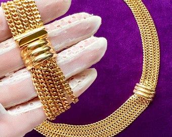 Vintage chunky 1980s Gold Tone link  collar necklace and bracelet set