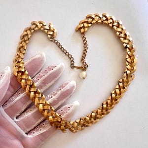 Vintage 1980s Gold Tone link Choker necklace / Chunky Collar Necklace