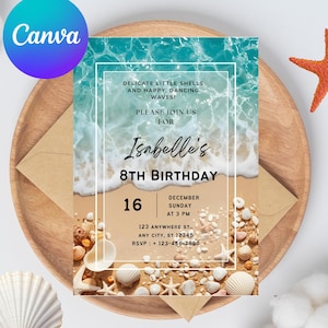 Puede incluir: Una invitación de cumpleaños con temática de playa. La invitación presenta una playa arenosa con conchas marinas y olas del océano. El texto dice "8º Cumpleaños de Isabelle" con la fecha y hora. El logotipo de Canva está en la esquina superior izquierda.