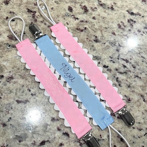 Pacifier Clips // Paci Clip, Monogram Pacifier Clip, Pacifier Holder, Embroidered Custom Name, Personalized Baby Gift, Baby Girl, Baby Boy