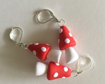 Mushroom Latchback Stitch Markers