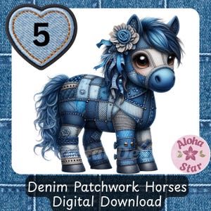 Könnte beinhalten: Eine digitale Illustration eines Denim-Patchwork-Pferdes mit blauer Mähne und Schweif, verziert mit einer Blume und Bändern. Ein herzförmiger Aufnäher mit der Zahl 5 befindet sich in der oberen linken Ecke. Der Text "Denim Patchwork Horses Digital Download" steht unten.