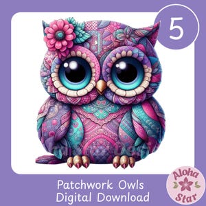 Może przedstawiać: Cyfrowa ilustracja sowy patchwork z dużymi niebieskimi oczami i różowym kwiatem. Sowa jest ozdobiona skomplikowanymi wzorami w kolorach różu, fioletu i turkusu. Tekst brzmi "Patchwork Owls Digital Download."