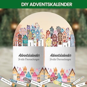 Peut inclure: Un calendrier de l'Avent à faire soi-même avec un design de village coloré. Le calendrier comporte 24 portes numérotées, chacune avec un petit cadeau. Le texte "Adventskalender" et "24 süße Überraschungen" sont affichés.