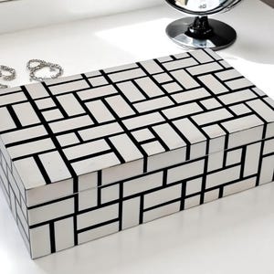 Black and White Bone Inlay Box – Handmade Geometric Decorative Box – Modern Jewelry Organizer – Gift for Her – Storage Keepsake Box